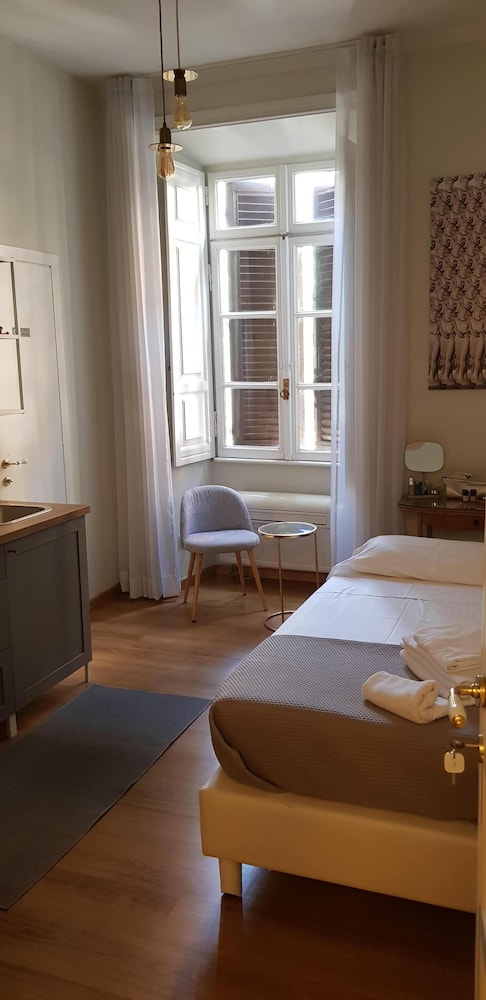 Deluxe Single Room