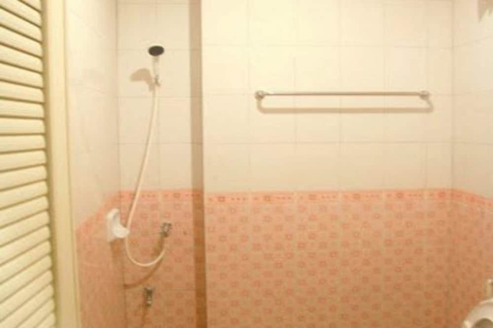 Standard Twin Air Conditioned Room photo 3