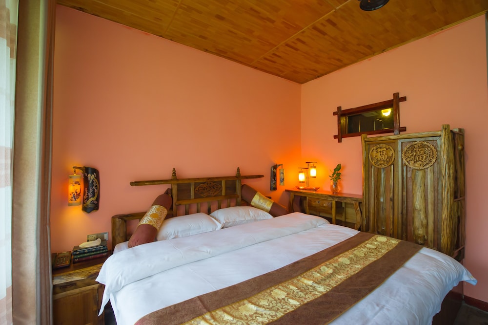 Balcony King Room With Ricepaddy View photo 3