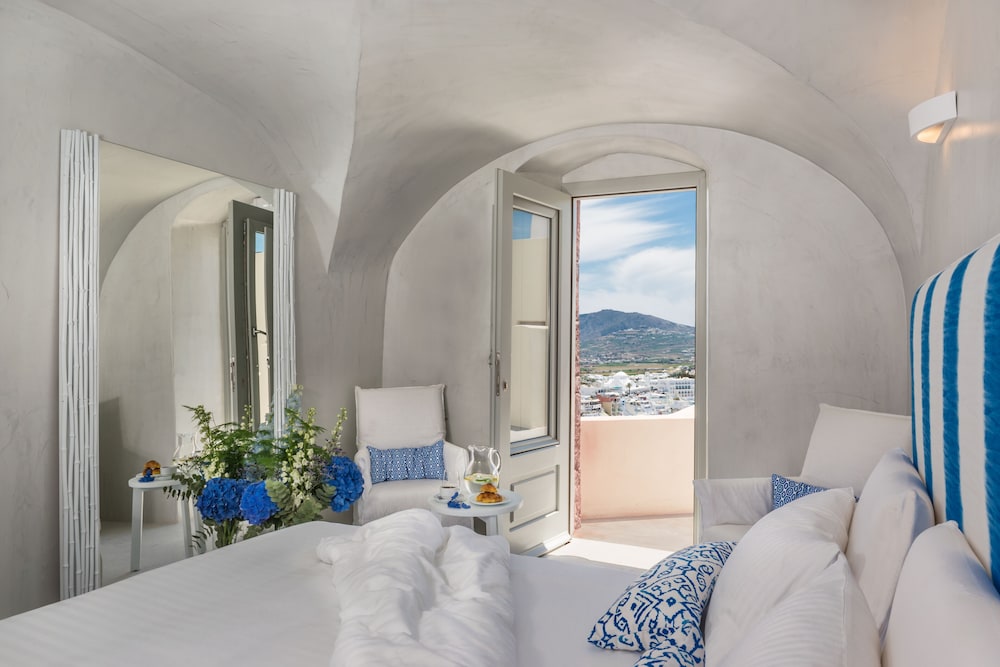 Deluxe Suite with outdoor heated Jetted tub,Panoramic view