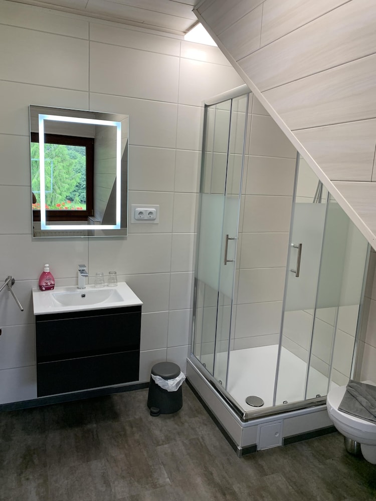 Deluxe Double Room, Private Bathroom - Photo 5