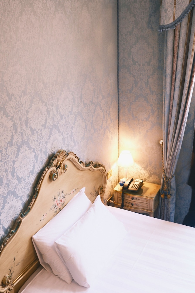 Comfort Single Room, City View, Tower photo 1