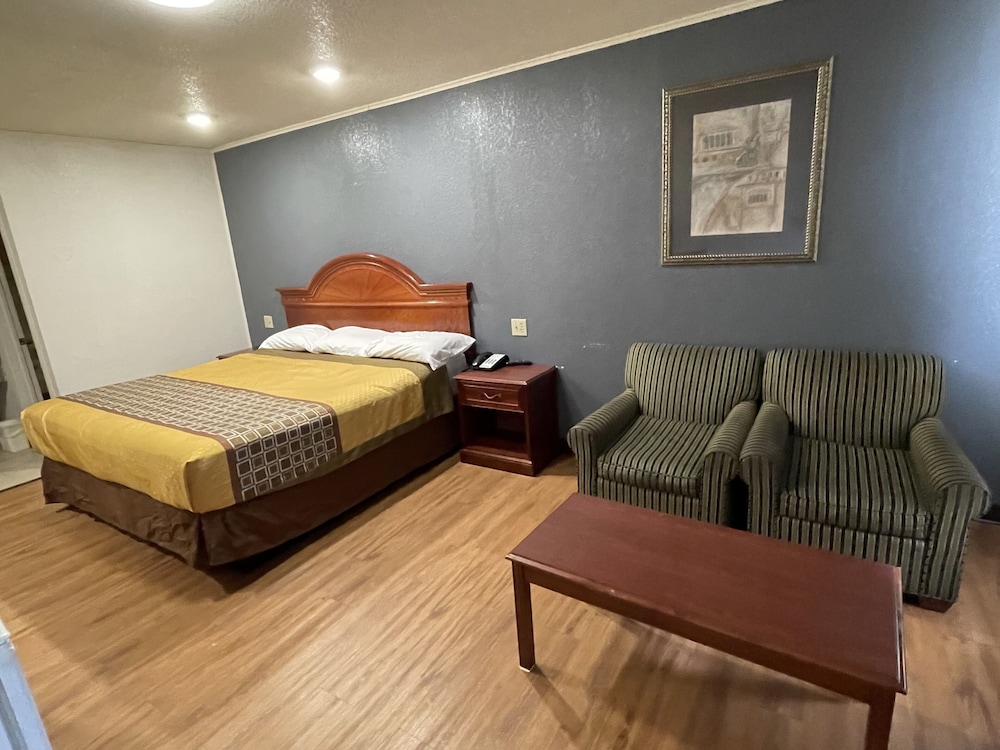Deluxe Room, 1 King Bed, Smoking