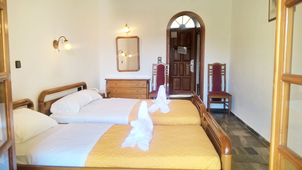 Basic Double Room, Pool View