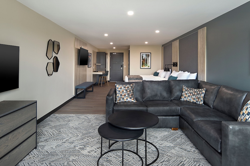 Junior Suite, 2 Queen Beds, Balcony photo 2