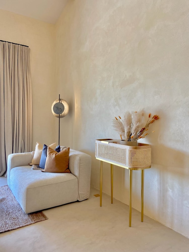 Premium Suite, 1 King Bed, Private Pool, Valley View photo