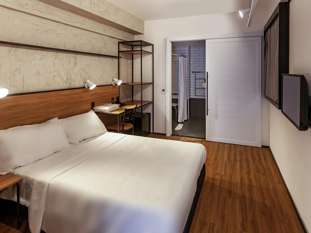Standard Room, 1 Double Bed, Accessible (Accessible) - Photo 1