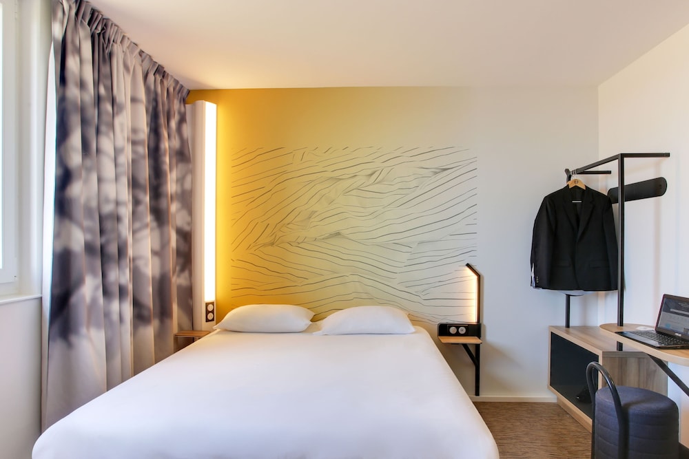 Double Room, Non Smoking - Photo 3