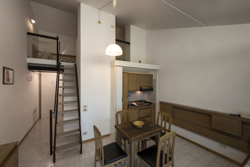 Apartment, 2 Bedrooms, 2 Bathrooms - Photo 4