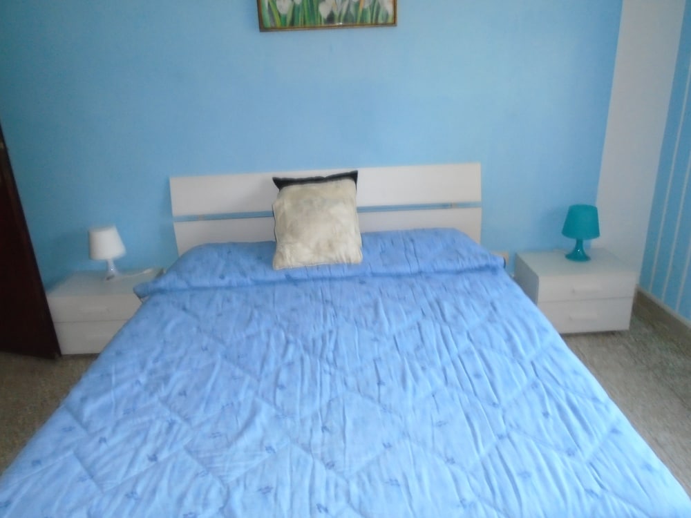 Double Room, Shared Bathroom (Extra Bed)