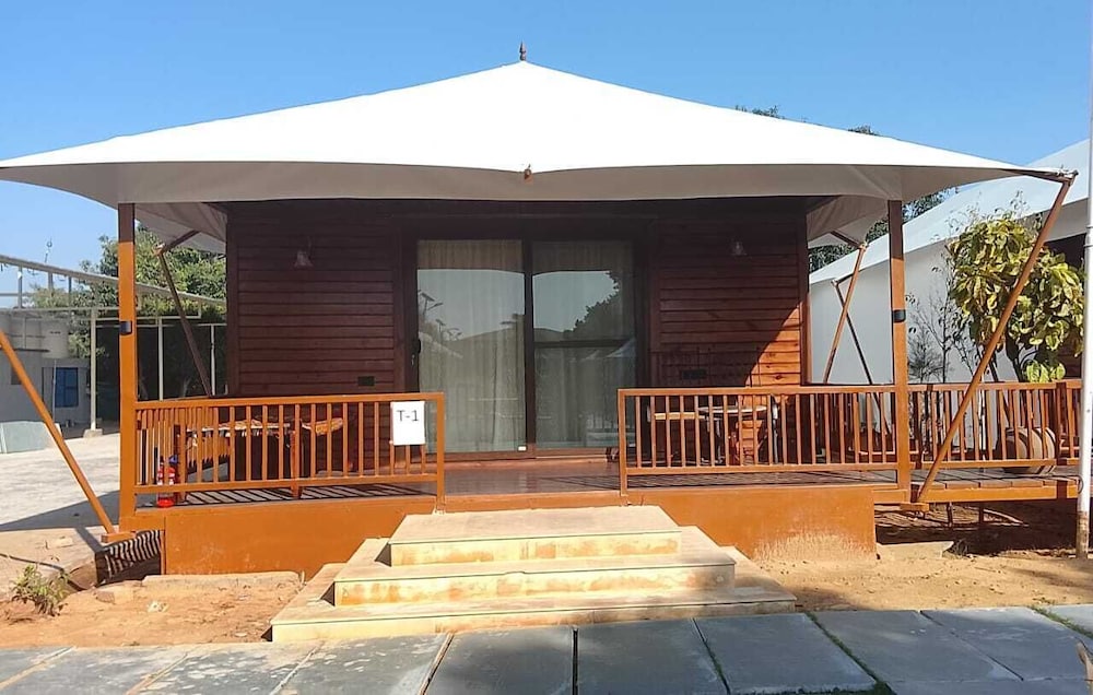 Twilight Tent with Private Pool photo 2
