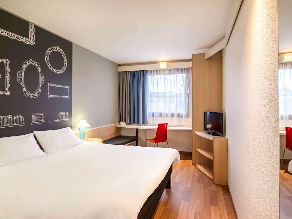 Standard Double Room (with extra bed) photo 2