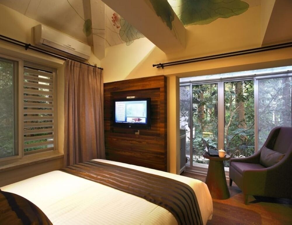 Garden View Room