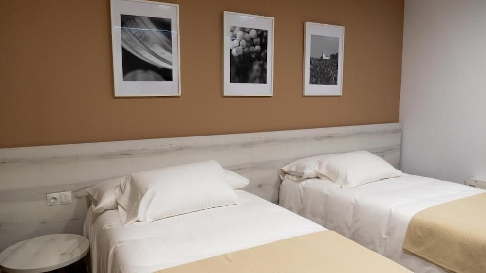 Deluxe Twin Room photo 2
