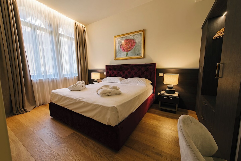 Superior Suite, City View
