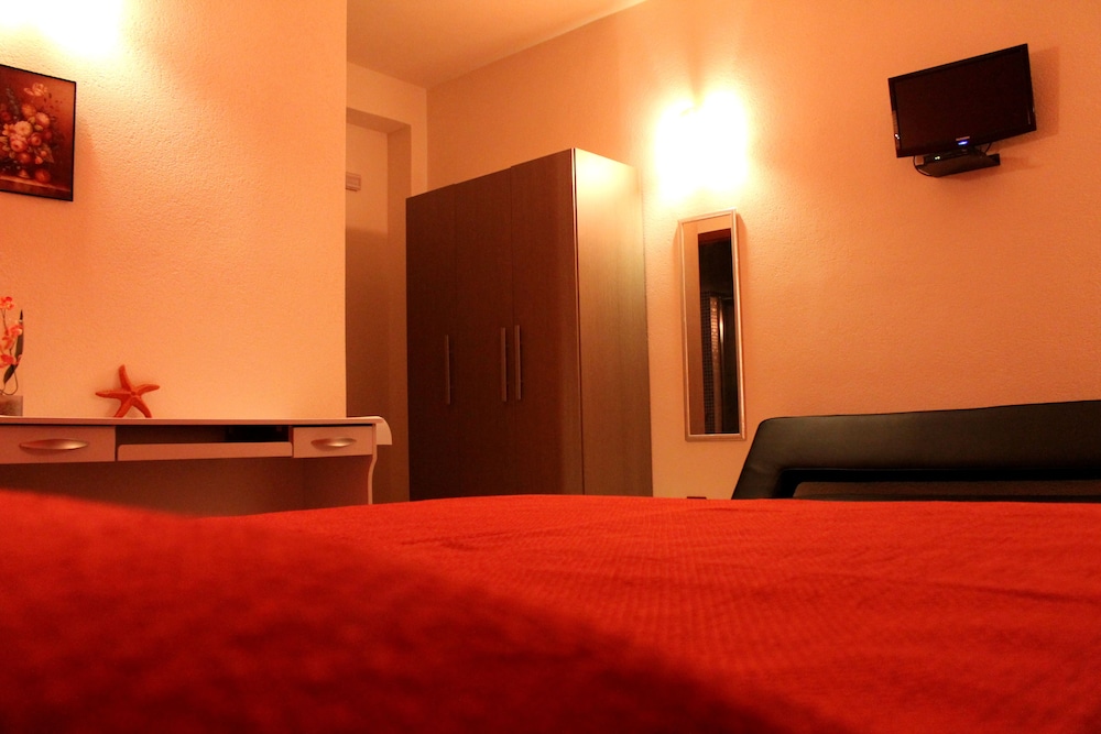 Standard Triple Room, Garden View photo 1