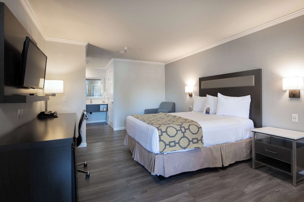 Room, 1 Queen Bed, Accessible, Non Smoking - Photo 4