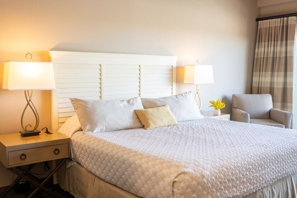 Riverfront King Suite photo 1