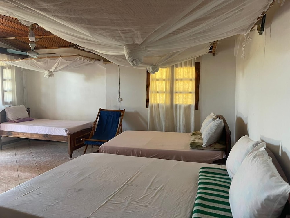 Classic Quadruple Room, Hill View