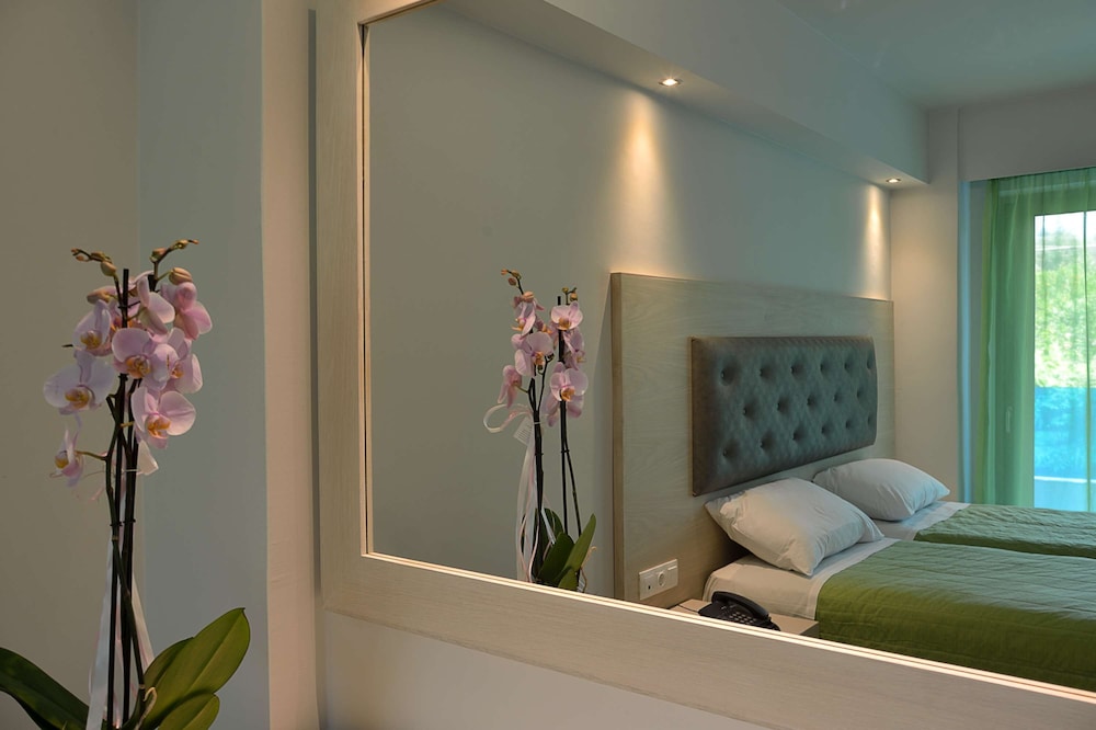 Standard Room, 2 Twin Beds, Non Smoking photo 3