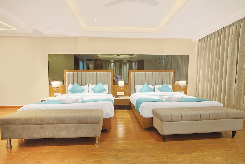 Executive Privilege Suite Room (Mountain View)