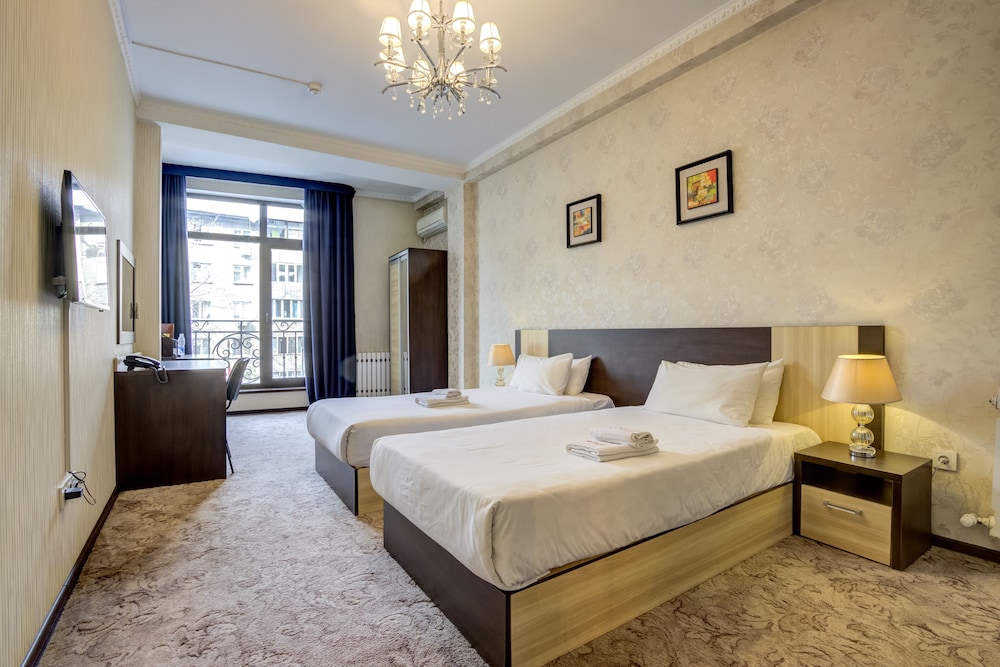 Basic Double or Twin Room photo 1