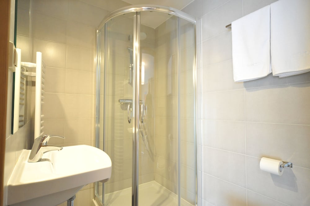 Apartment, 2 Bedrooms, Lake View photo 2