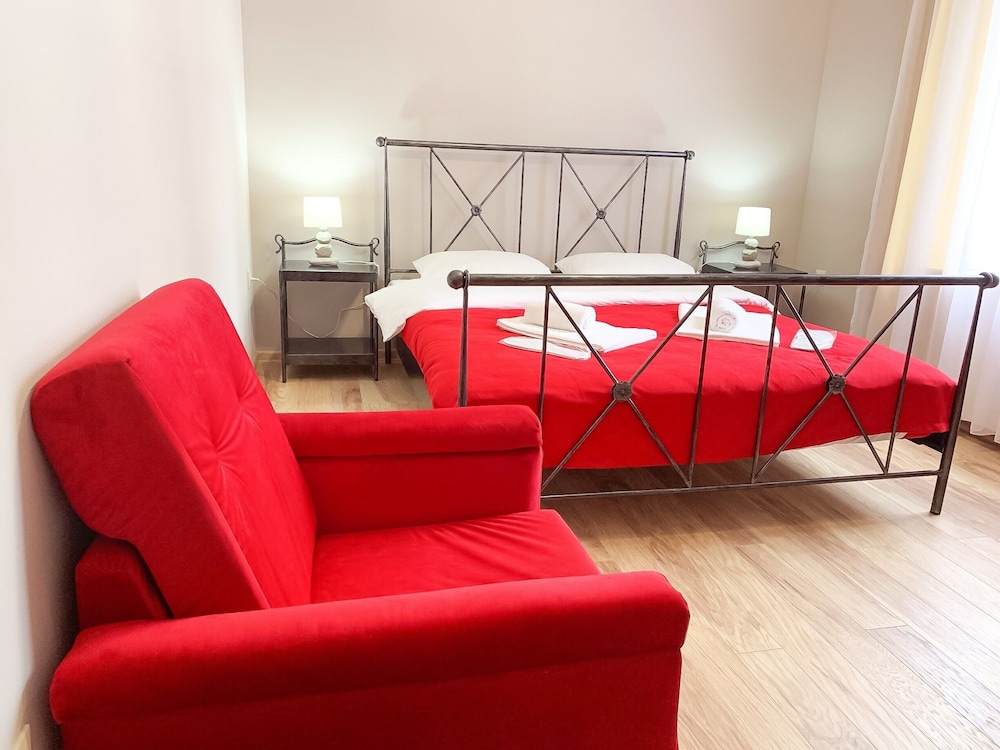 Standard Room, 1 Queen Bed, Garden View (4) photo 1