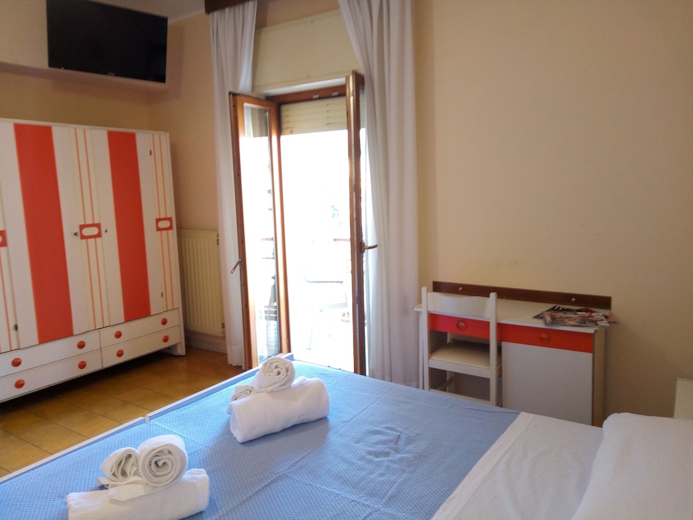 Double or Twin Room photo 1