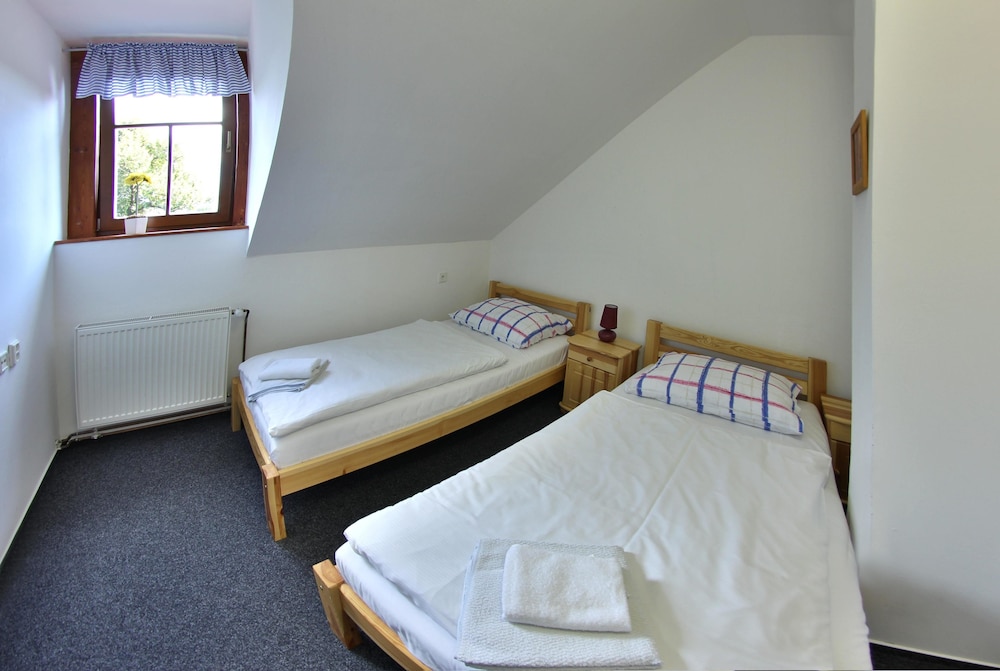 Room photo 2