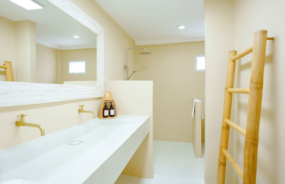 Luxury Bungalow photo 2