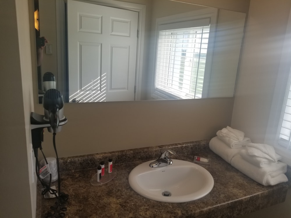 Room, Accessible, 1 King bed, Jetted Tub, (Non Smoking) photo 3