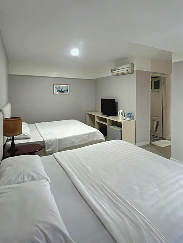 Superior Quadruple Room photo 2