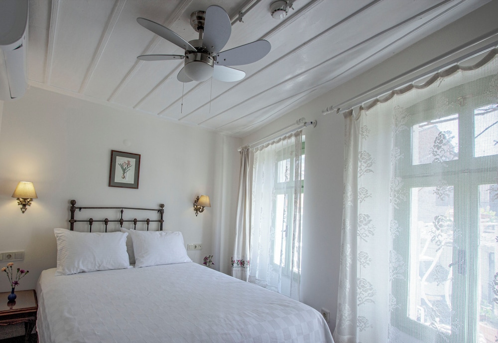 Basic Room - Photo 3