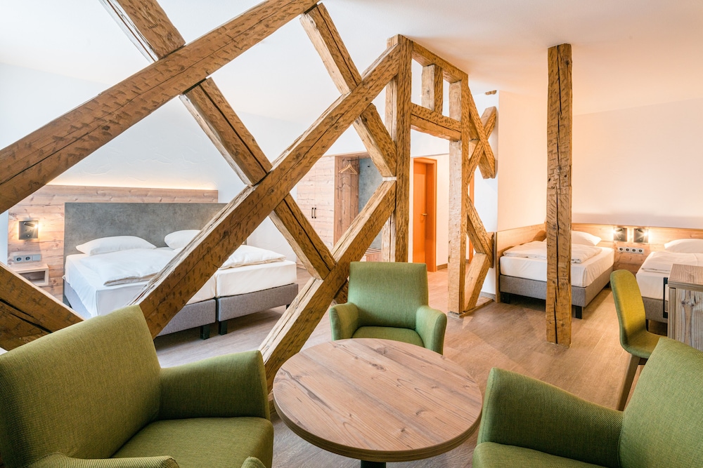 Quadruple Room - Photo 1