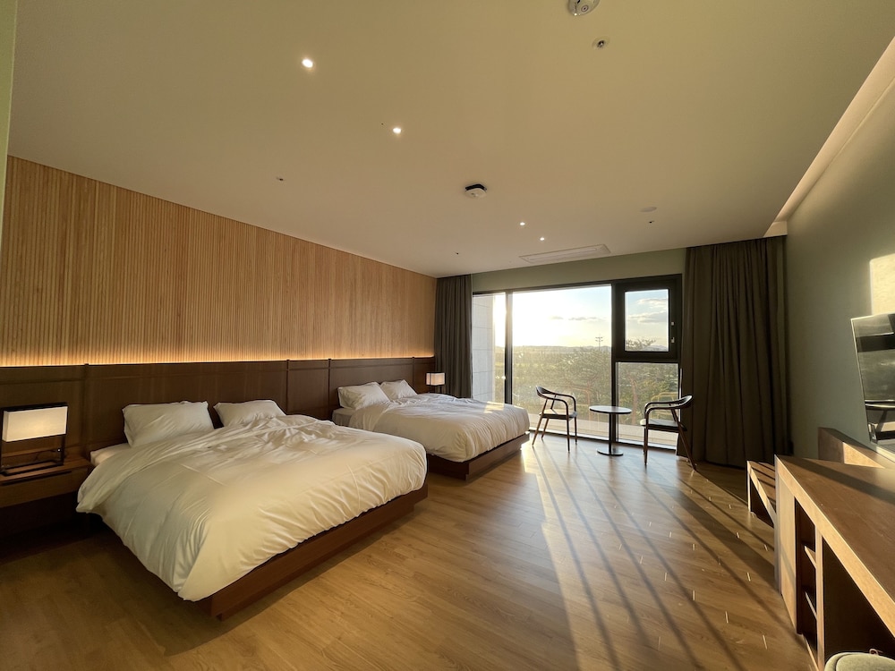 Standard Twin Room photo 2