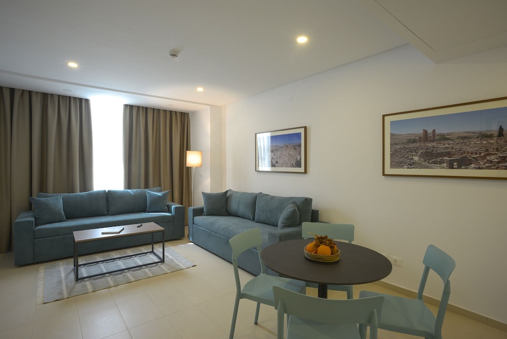 Family Studio Suite photo 2