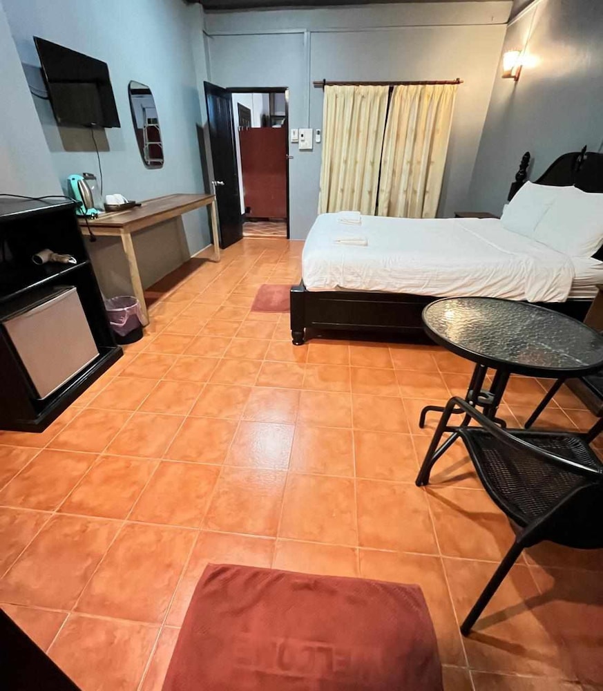 Economy Double Room - Photo 1