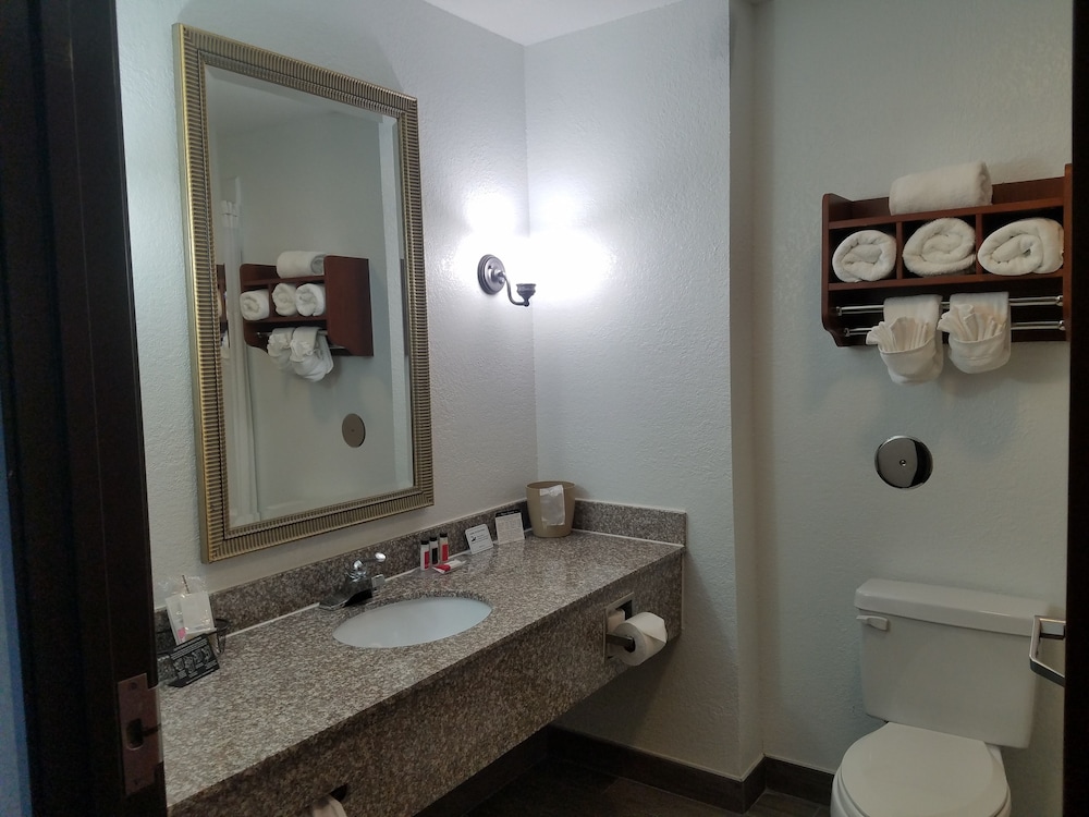 Suite, 2 Queen Beds, Non Smoking - Photo 2