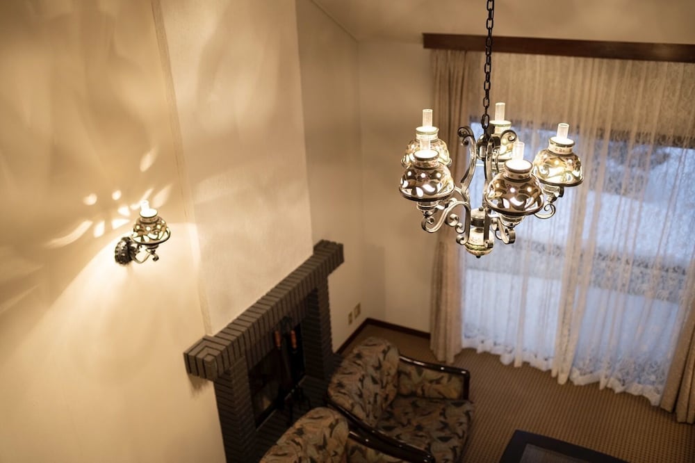 Royal Suite - Photo 2