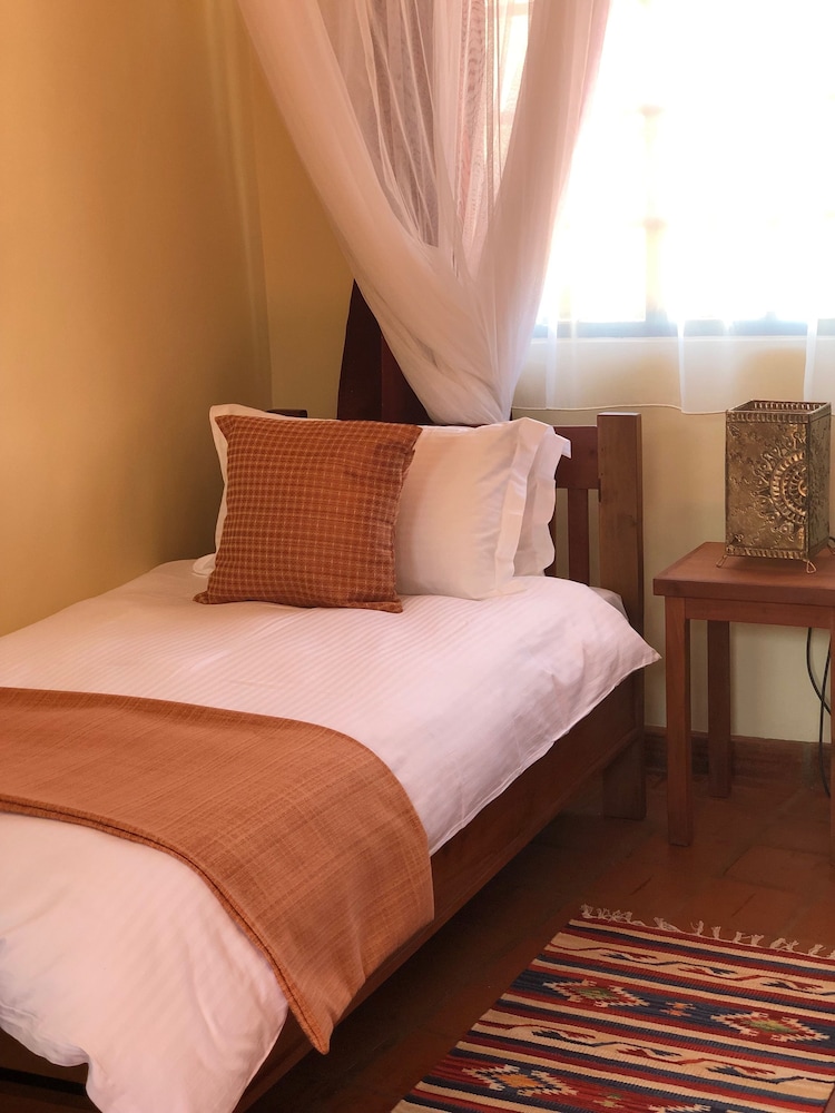 Deluxe Twin Room photo 3