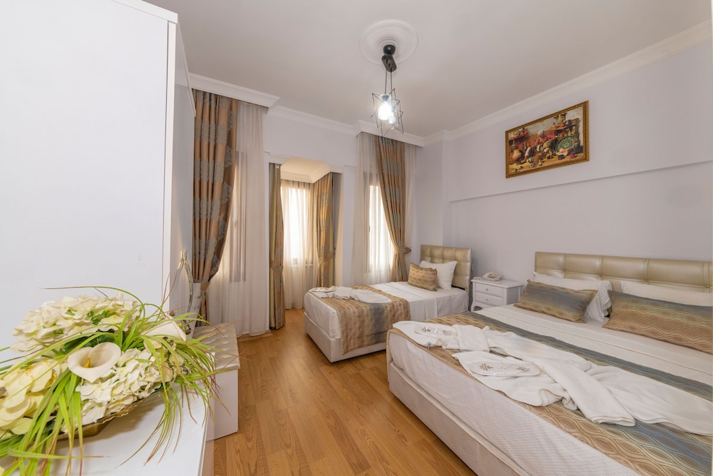 Standard Triple Room photo 3