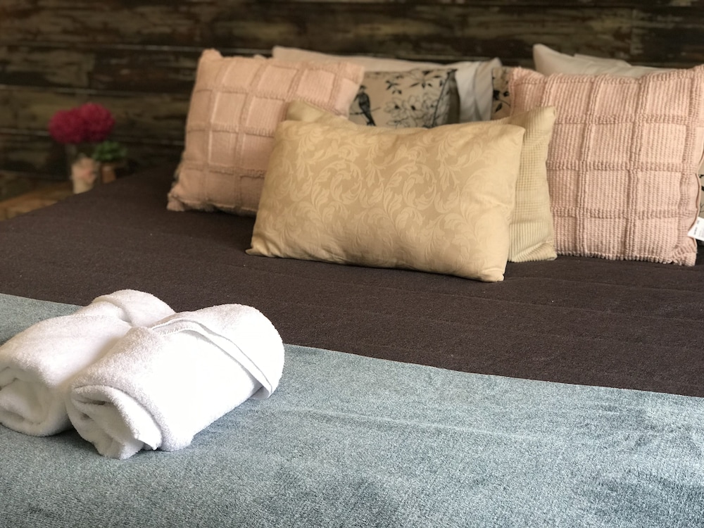 Panoramic Apartment, 1 King Bed, Kitchenette, Ocean View photo 3