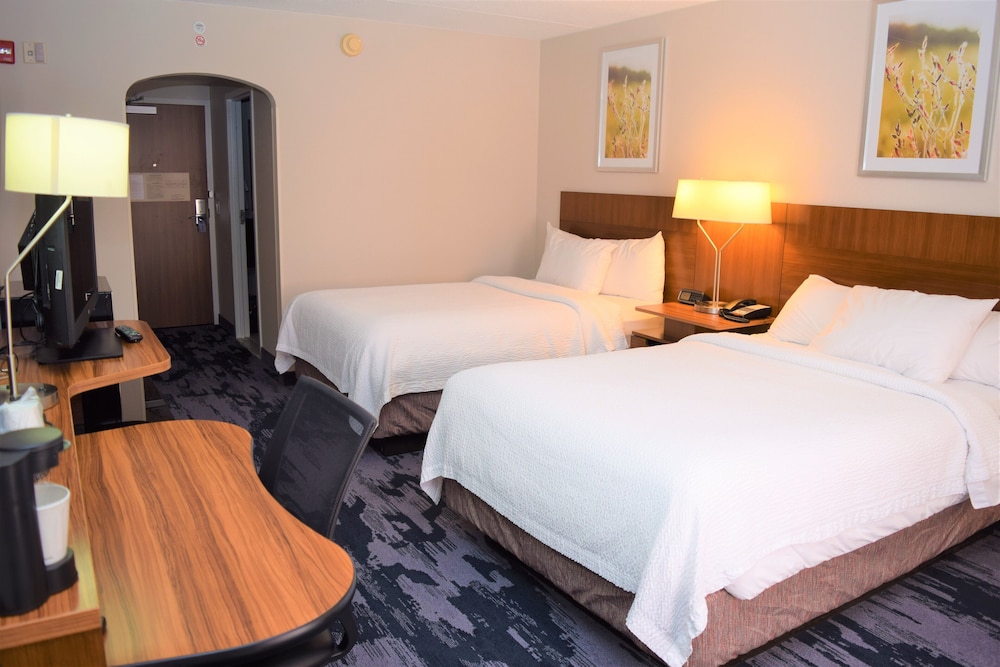 Room, 2 Double Beds (Hearing Accessible) - Photo 1