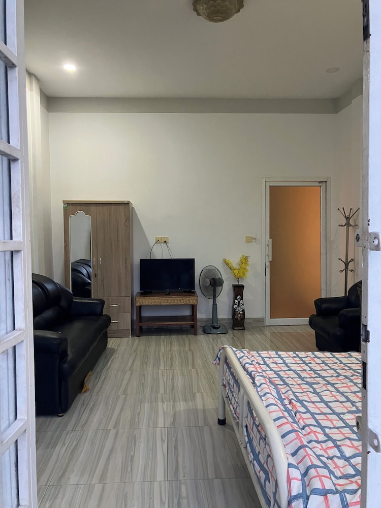 Basic Room, Balcony, City View
