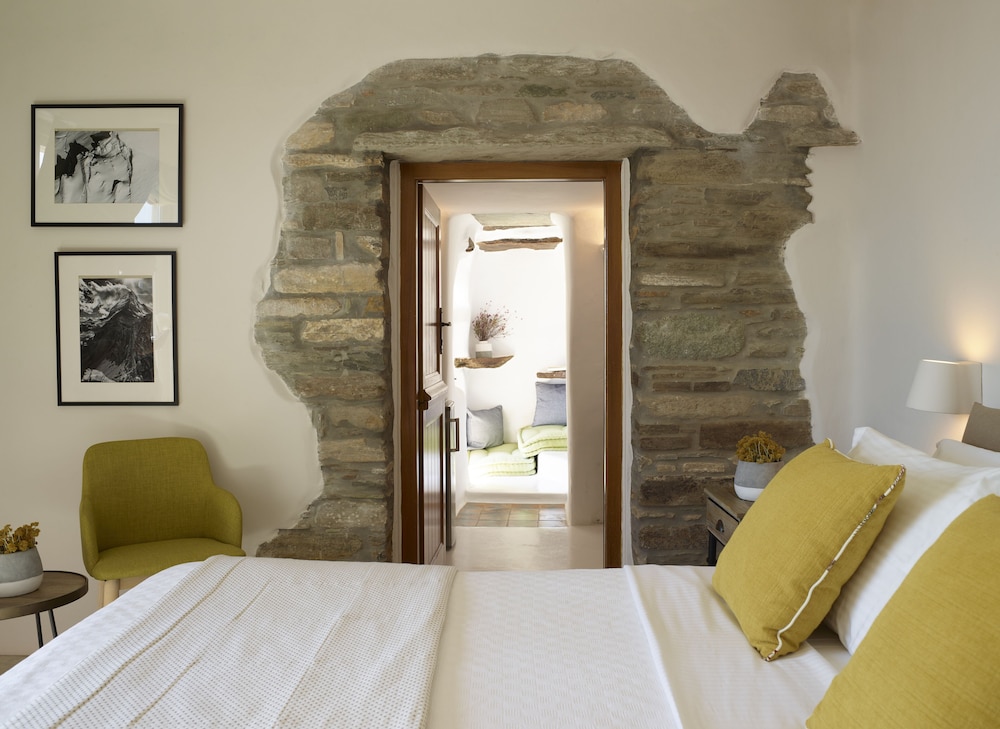 Superior Room (Side Sea View)