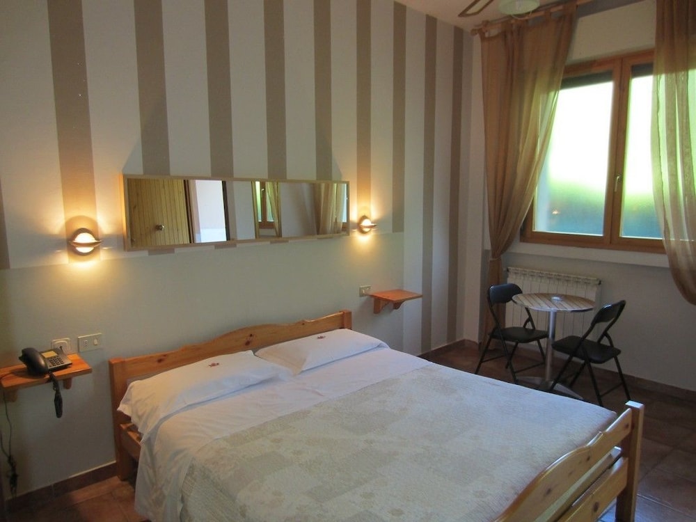 Double or Twin Room photo 1