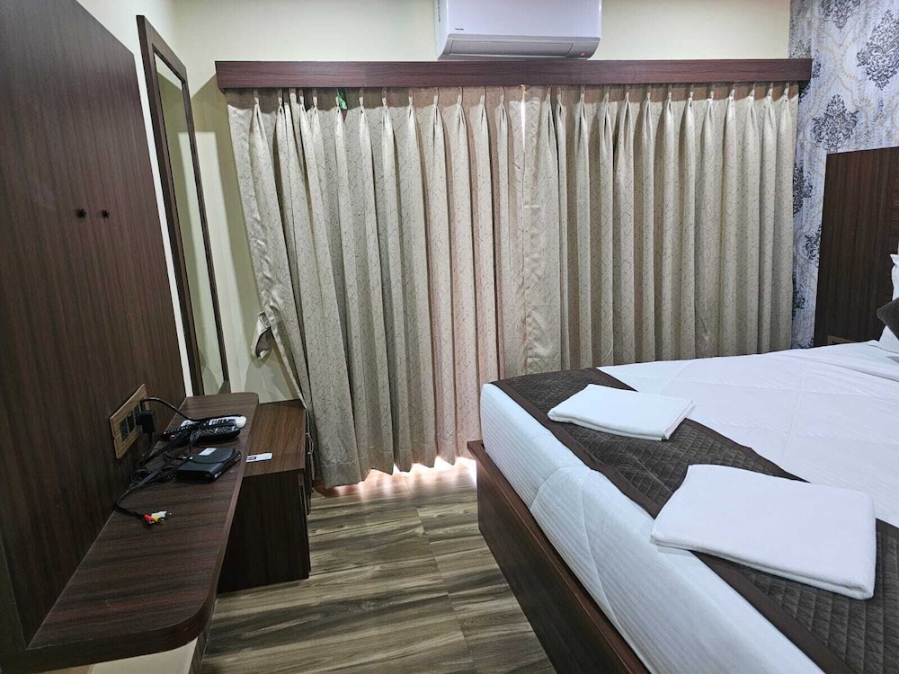 MahaRaja Suit Room photo 3