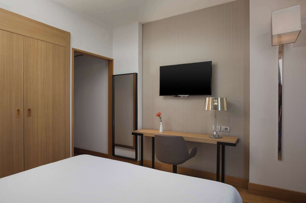 Standard Room (View)