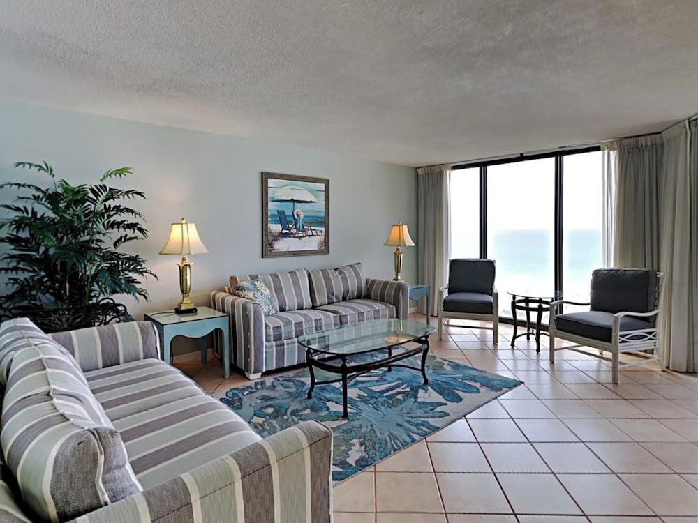 Condo, Multiple Beds, Balcony, Ocean View (T1 807 - No Pets)